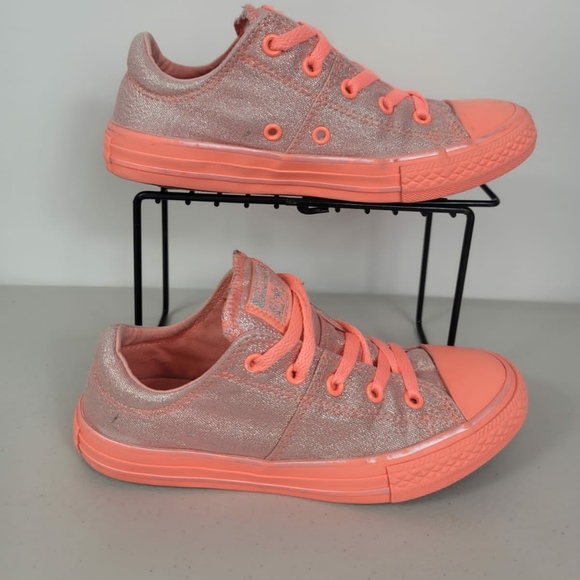 Converse All-Star girls sz 2 - Picture 1 of 8